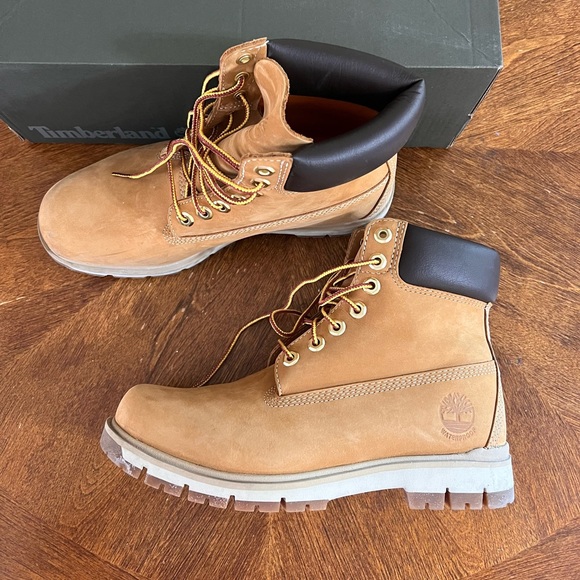 Timberland Radford Boots.  6” Waterproof.  Worn twice, excellent condition! - Picture 2 of 8